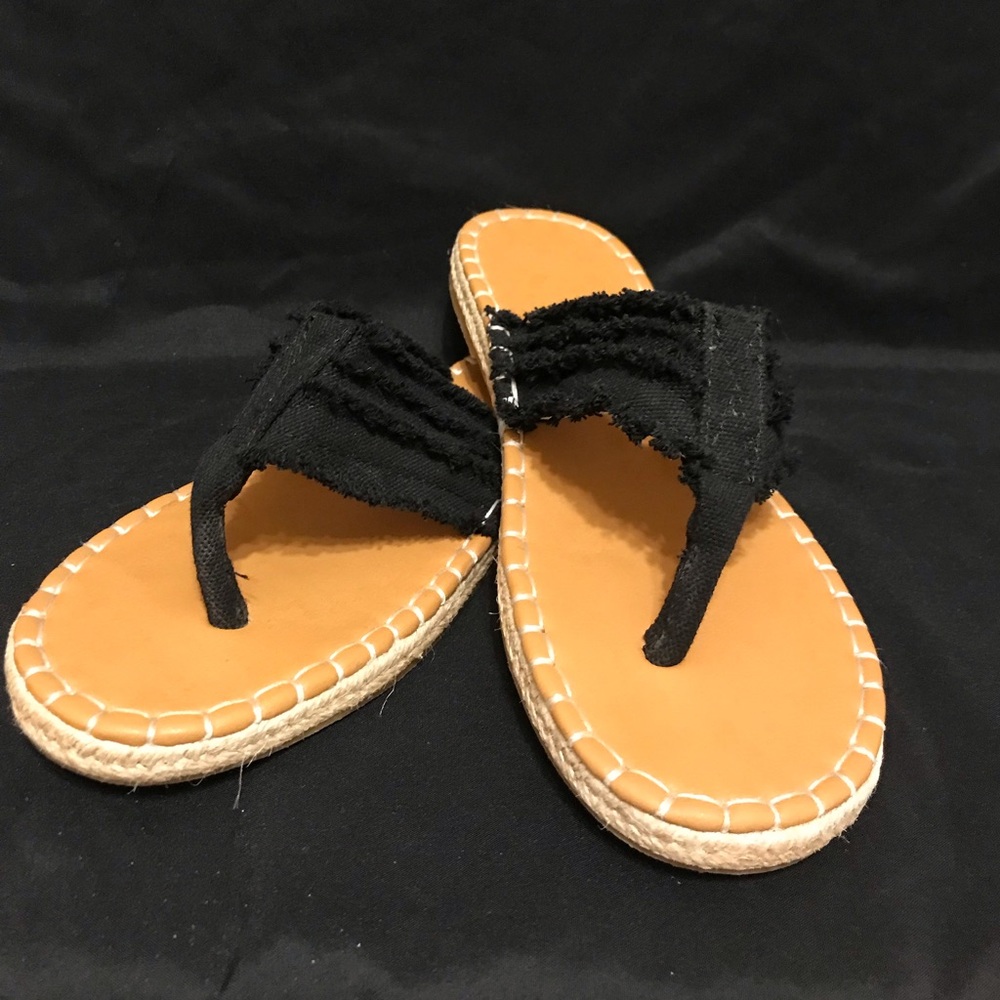 Like New Women’s Black Rag Flip Flops Worn Twice Great like New condition.